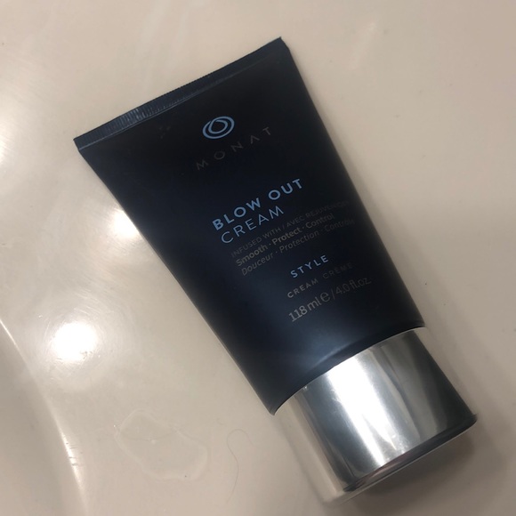 Other - Monat blow out cream